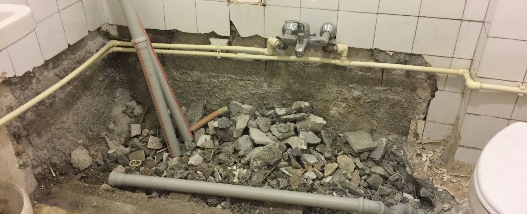 bathroom fitter near me KT3 4BY